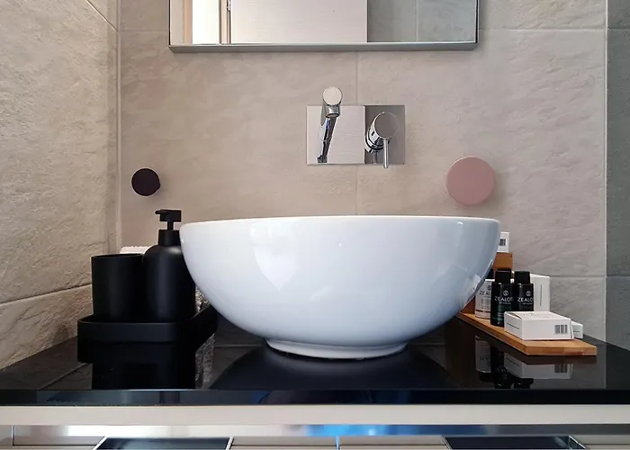 Glaros Boutique - Adults Only מלון